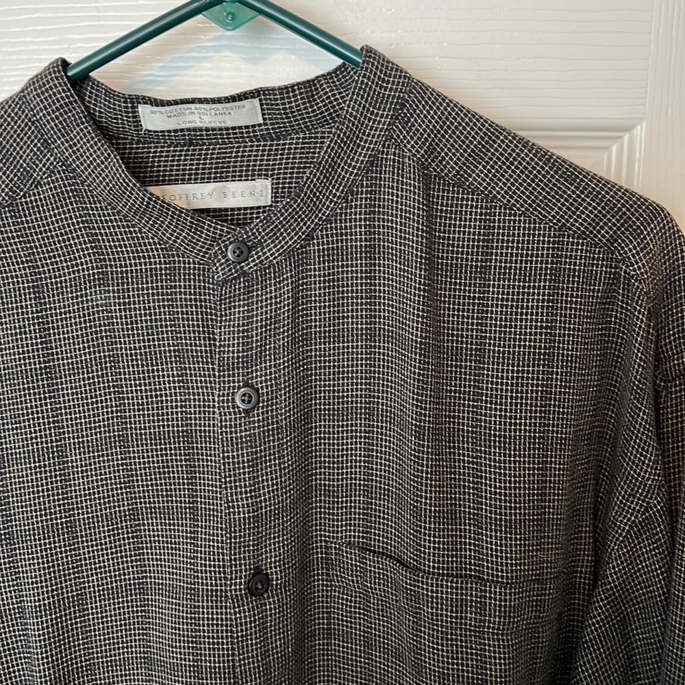 GEOFFREY BEENE Long sleeve button down size L